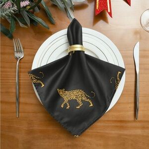 Dinner Napkins , Navy polyester leopard dinner napkins set of 4 nwot